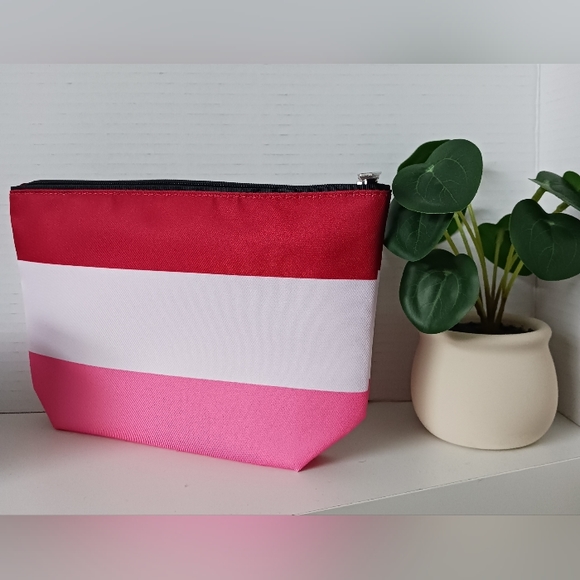 NWT Clinique - Kate Spade Hello Gorgeous Beauty Set! ❤️ - Picture 7 of 8